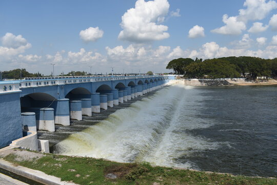 The ancient Kallanai Dam, a marvel of engineering built across the Kaveri River near Tiruchirappalli.