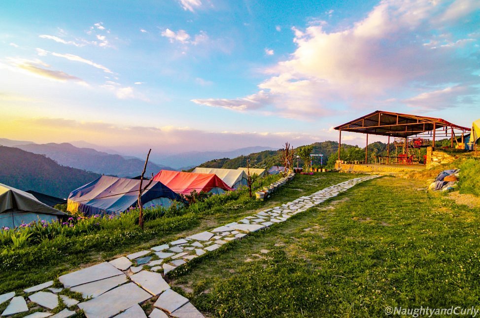 The tranquil hill station Kanatal with lush forests, a peaceful retreat near Chopta.