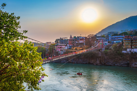 Evening view of Lakshman Jhula bridge, a popular local place to visit in Patiala.