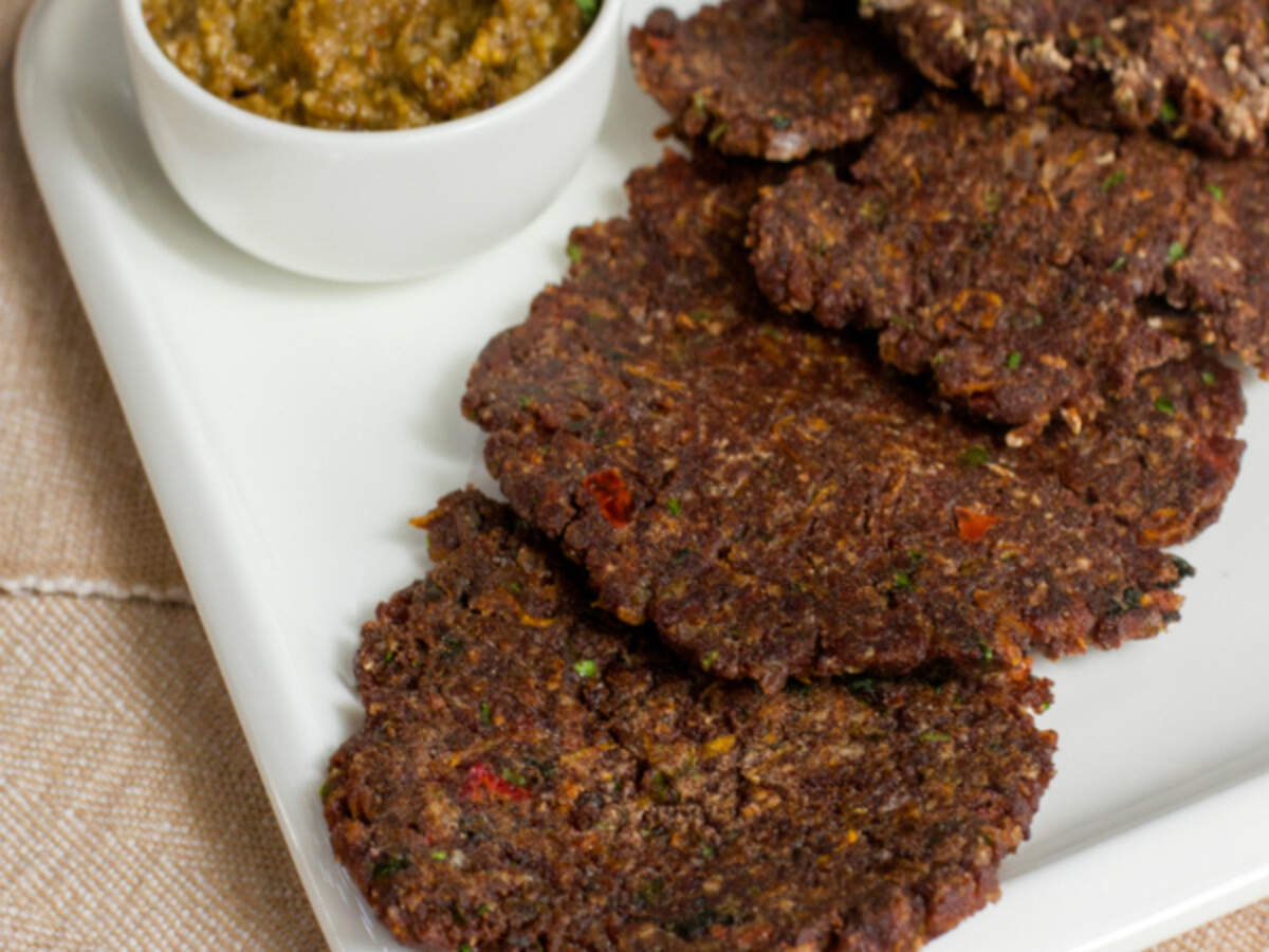 Healthy finger millet flatbread served with local vegetables and chutney.