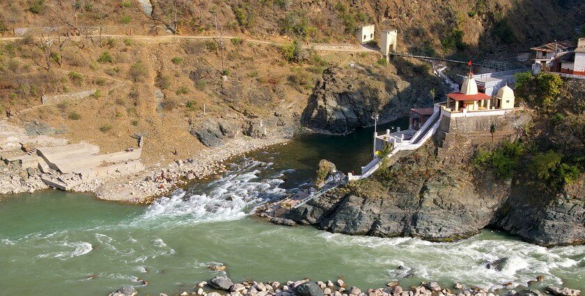 The stunning confluence of Alaknanda and Mandakini rivers at Rudraprayag town.