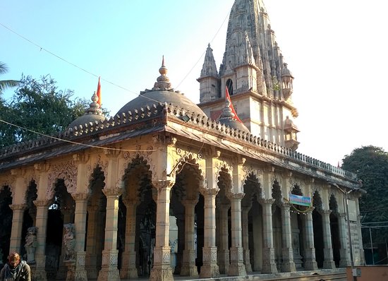 Devotees seeking divine blessings at sacred Sudama Mandir temple in Porbandar