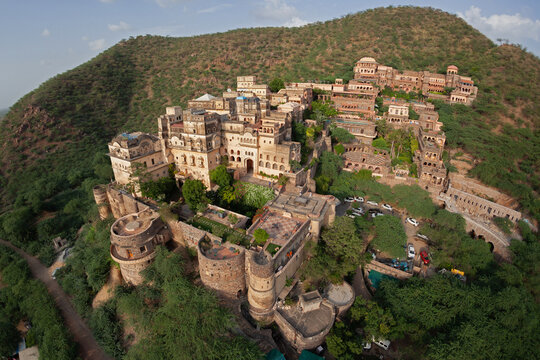 taragarh fort bundi ancient battlements