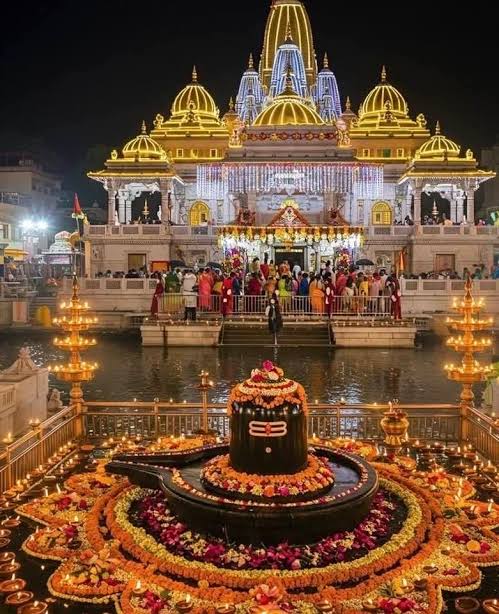 The spiritual atmosphere of the Aptaeshwar Mahadev Temple, a cave shrine of Places to Visit in Pushkar.