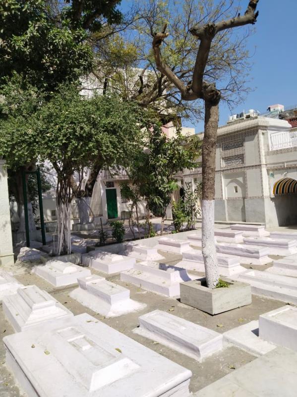 49 white washed graves (Miyan Saheb/Sado Mai disciples)