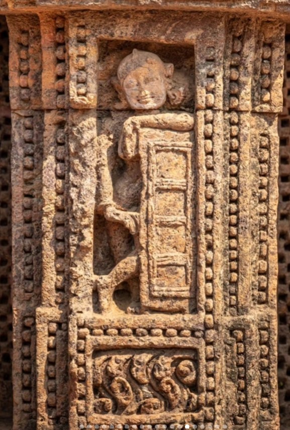 The waiting lady of Konark Sun Temple