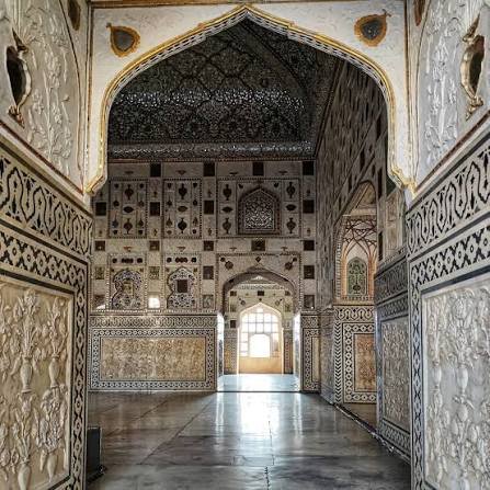 Sheesh Mahal (Mirror Palace)