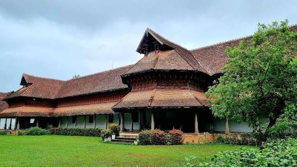Maharaja Swathi Thirunal Palace (Kuthira Malika)
