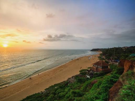 Papanasam shoreline, Varkala Beach