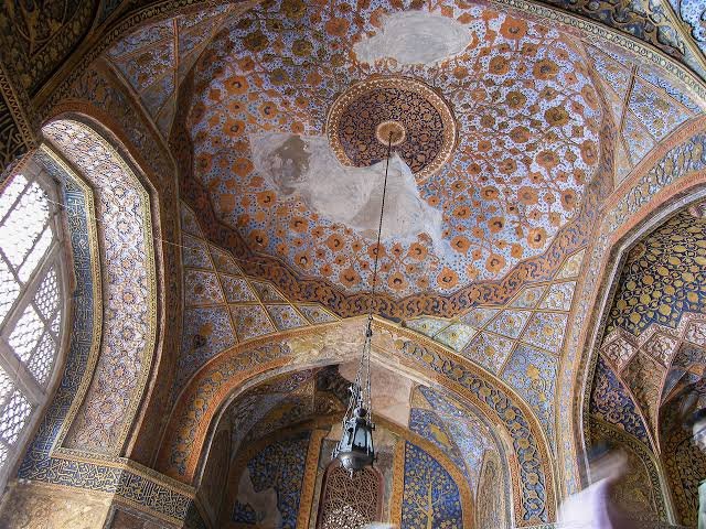 The Charbagh and the Approach to the Tomb