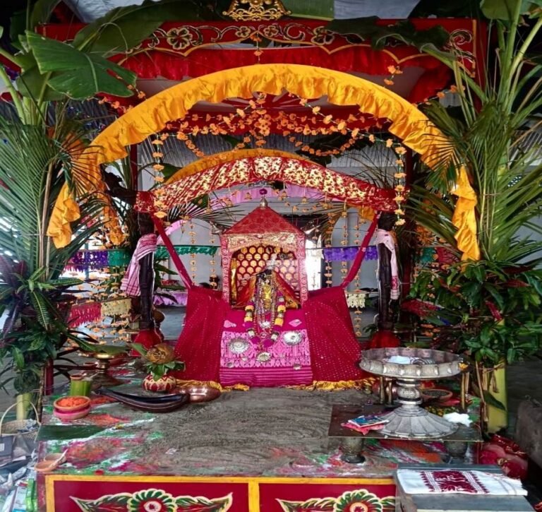 Mahapuja at Sri Sri Bengenaati Satra