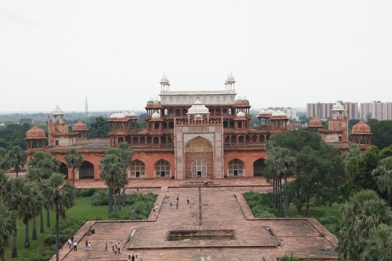 southern gateway, Akbar's tomb